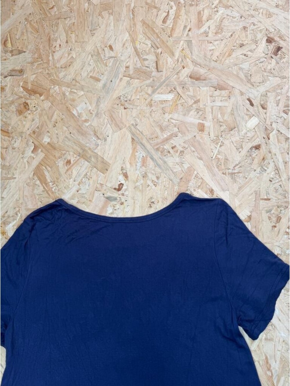 Jouica Women's Navy Blue Asymmetrical Hem T-Shirt Top Size L Button Accent - Picture 14 of 14